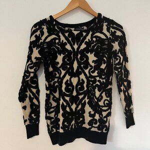 Black and White Pattern Light Sweater
